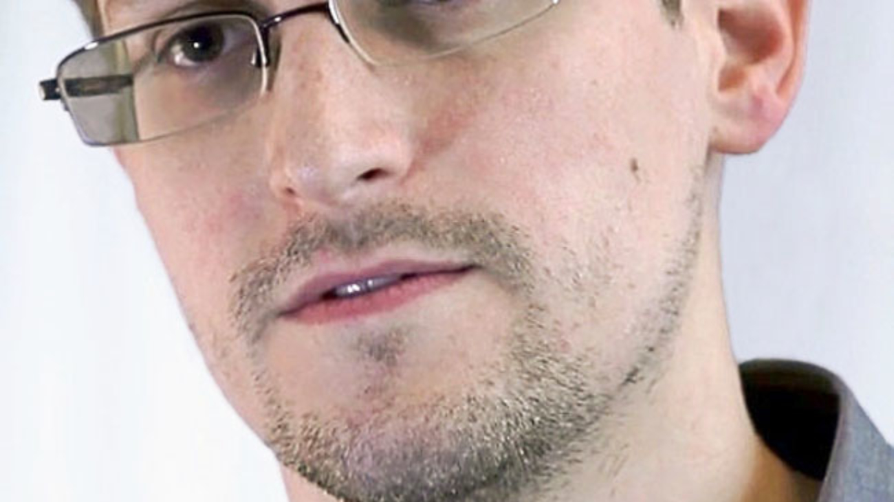 Edward_Snowden-2